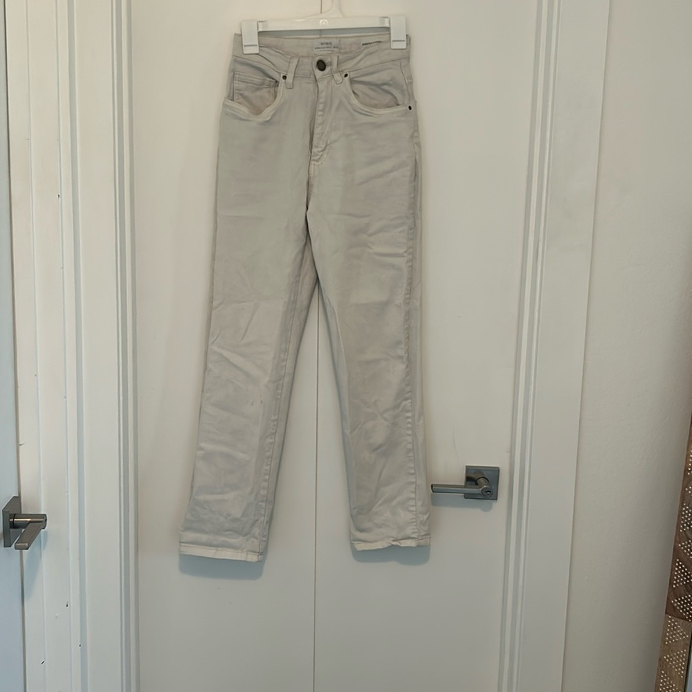 White stretchy jeans